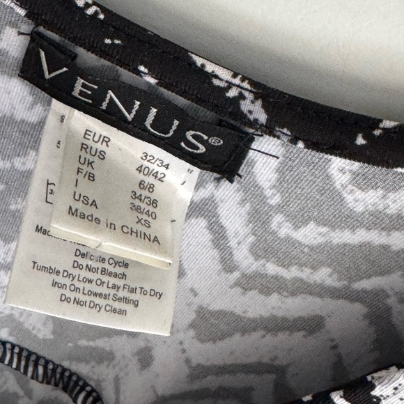 Venus Sleeveless Shorts Romper with Pockets Black White Chevron Resortwear XS - Picture 11 of 12